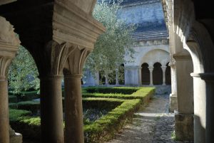 Cathédrale et cloitre - Vaison la romaine - 2018
